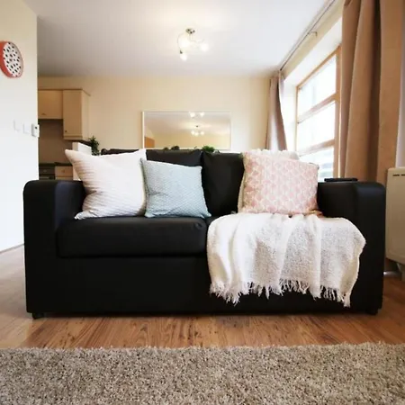 Ideal Centrally Located 2 Bed