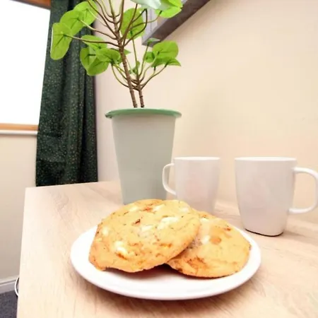 Ideal Centrally Located 2 Bed