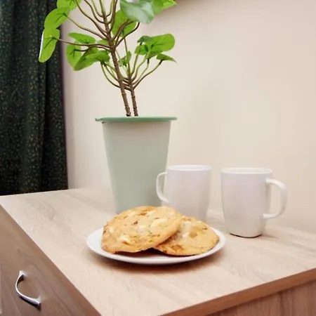 Ideal Centrally Located 2 Bed Apartamento Bristol